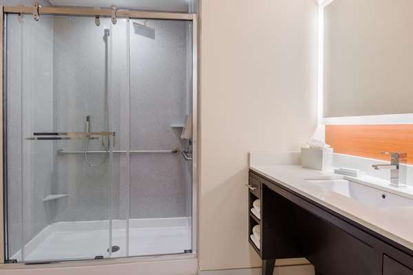  - Home2 Suites by Hilton Downtown Atlanta - I-75 & I-85, Exit 249B & 249C