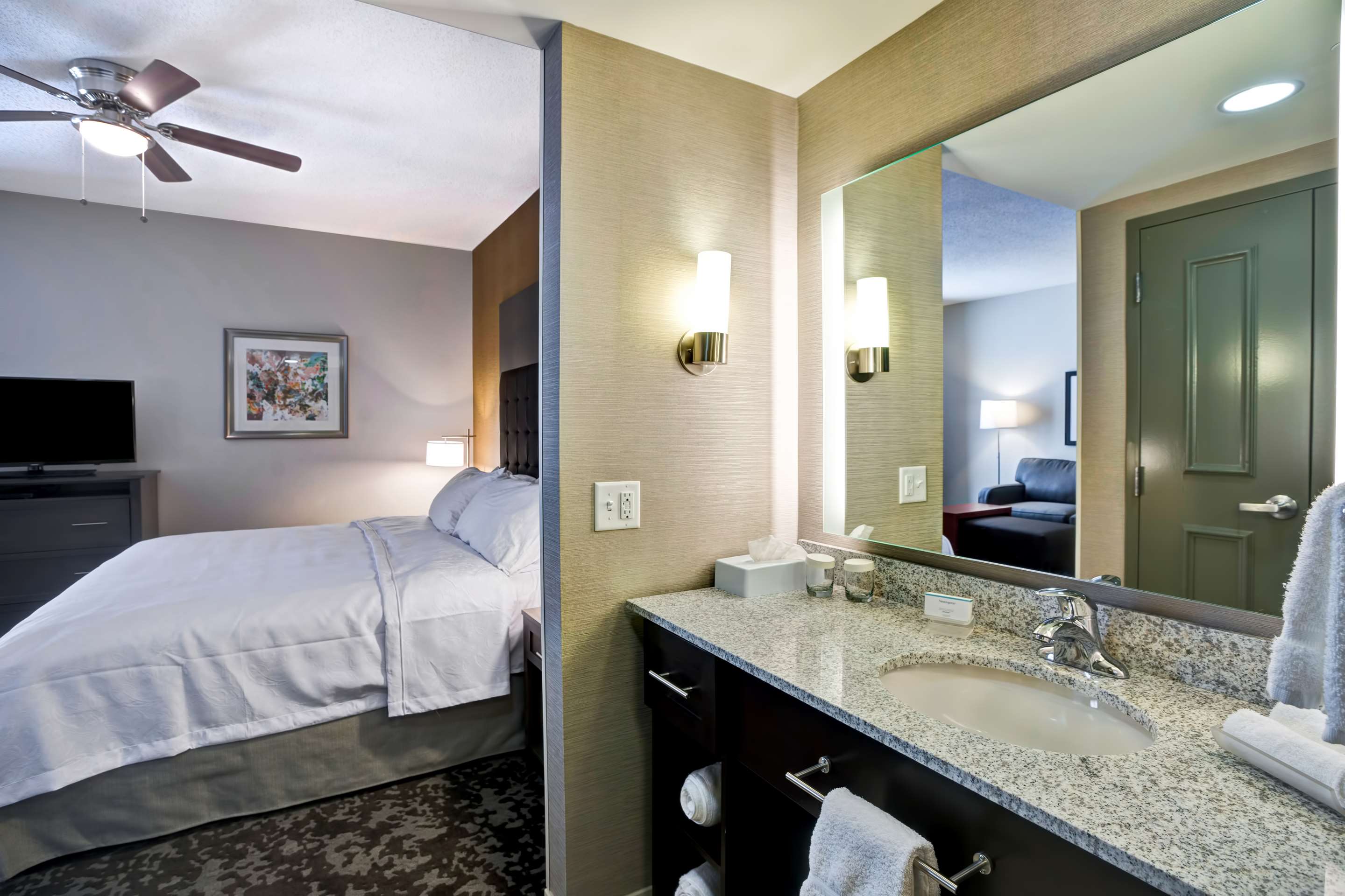Guest room bath