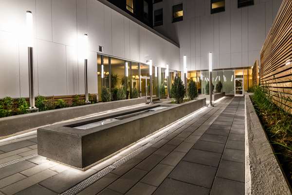 Exterior view - Homewood Suites by Hilton Downtown Calgary