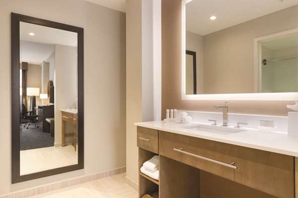  - Homewood Suites by Hilton Downtown Calgary