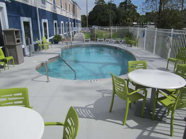 Pool - Best Western Waldo Inn & Suites