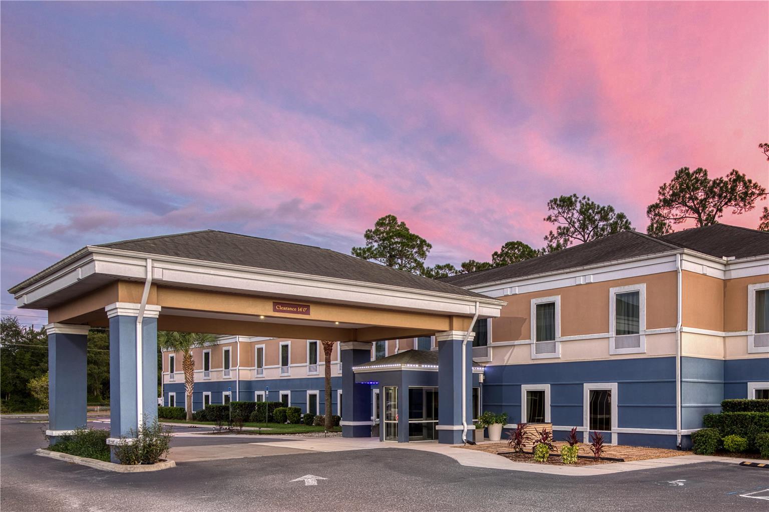 Best Western Waldo Inn & Suites