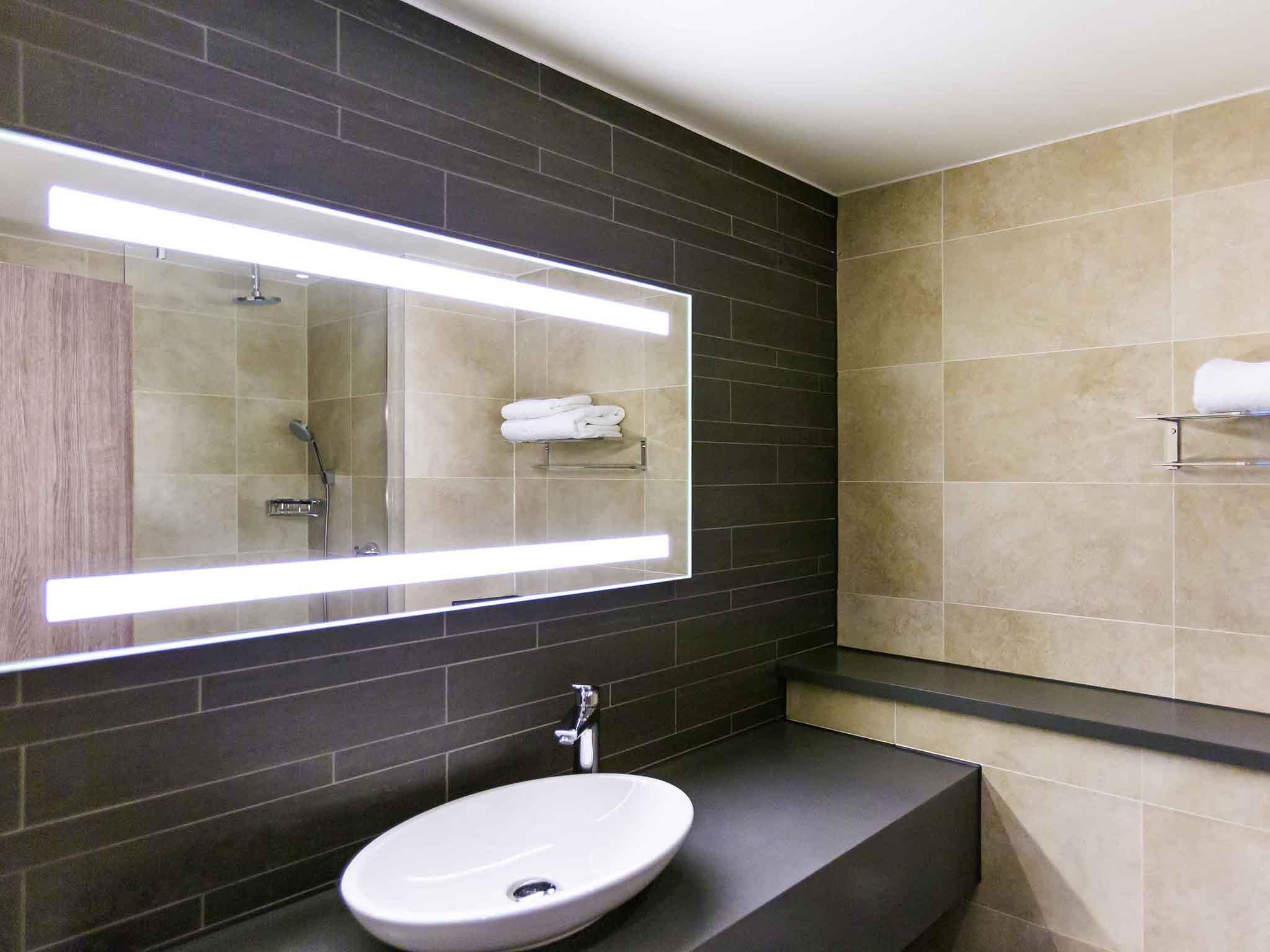 Mercure Dartford Brands Hatch Hotel & Spa Room Type - Superior Double Bedroom