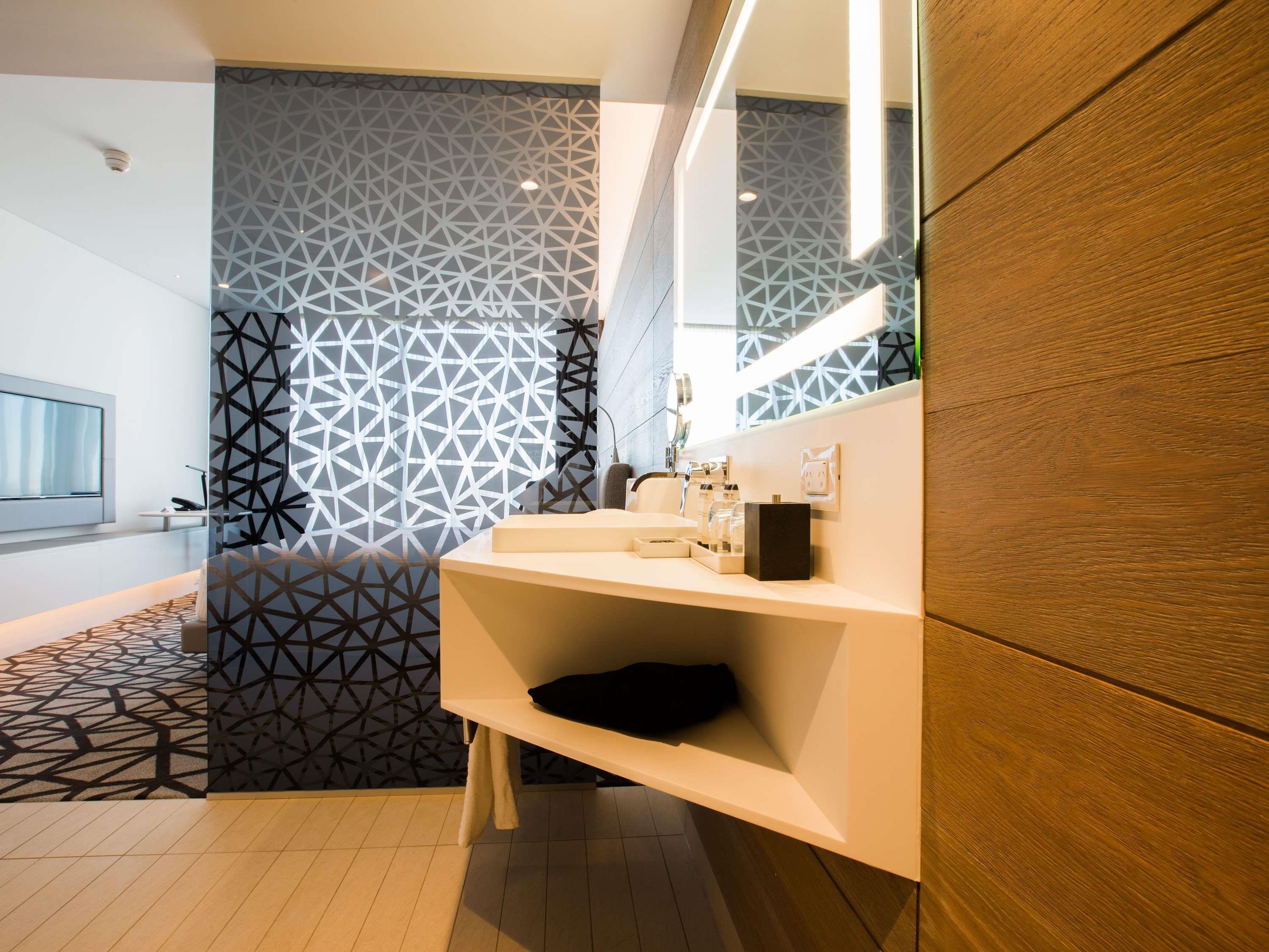 Pullman Sydney Airport Room Type - Deluxe Room with a 1 Kingsize bed