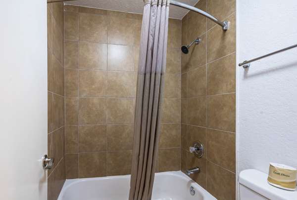  - Studio 6 Extended Stay Hotel DFW Airport South Irving