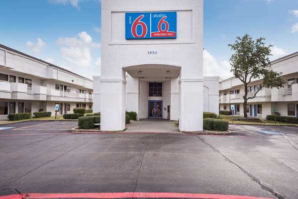 Exterior view - Studio 6 Extended Stay Hotel DFW Airport South Irving
