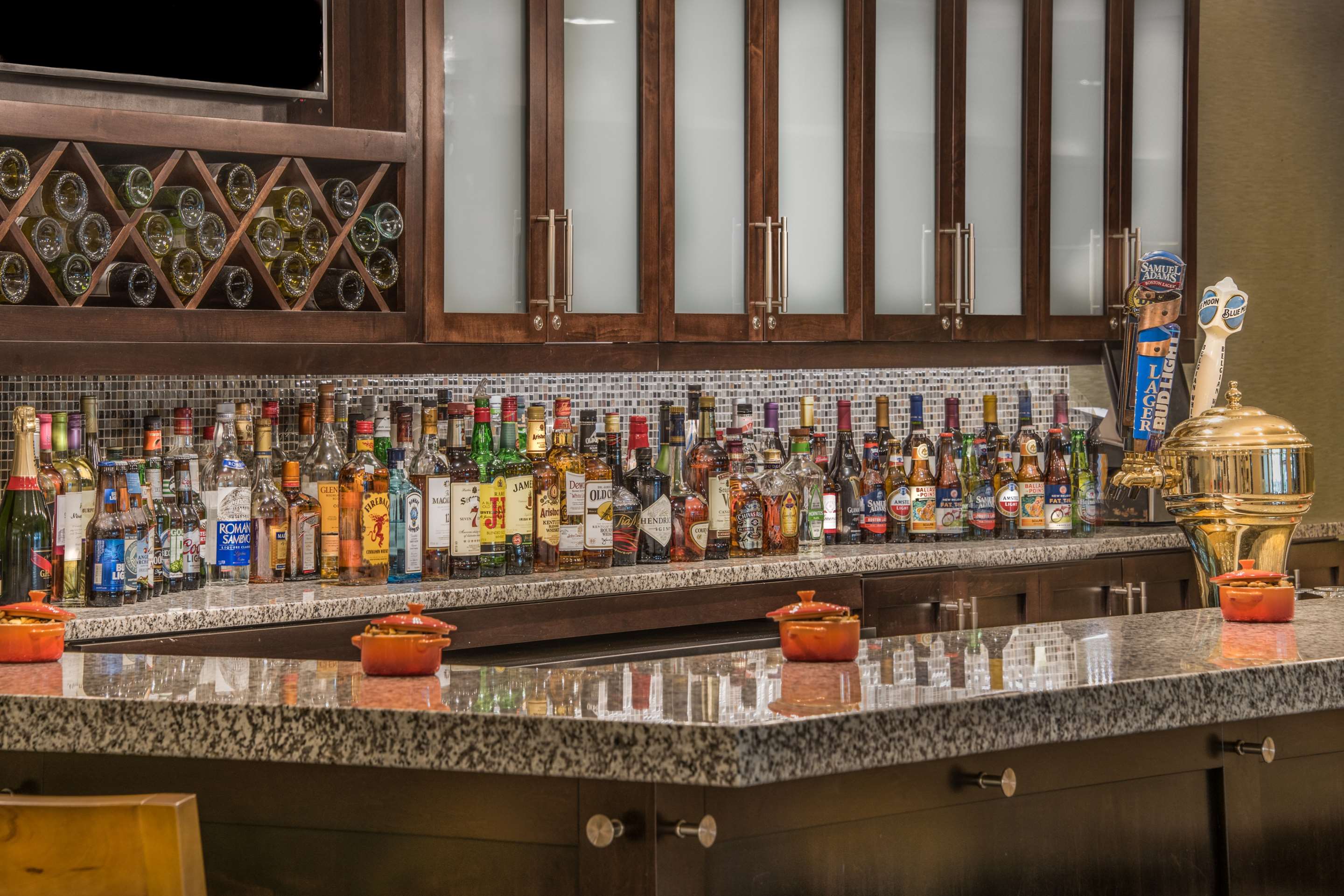 BarLounge | Hilton Garden Inn Reagan National Airport