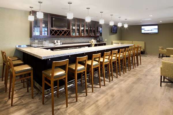 Restaurant - Hilton Garden Inn Reagan National Airport Arlington