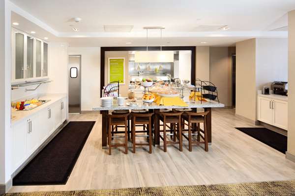 Amenities - Hilton Garden Inn Reagan National Airport Arlington