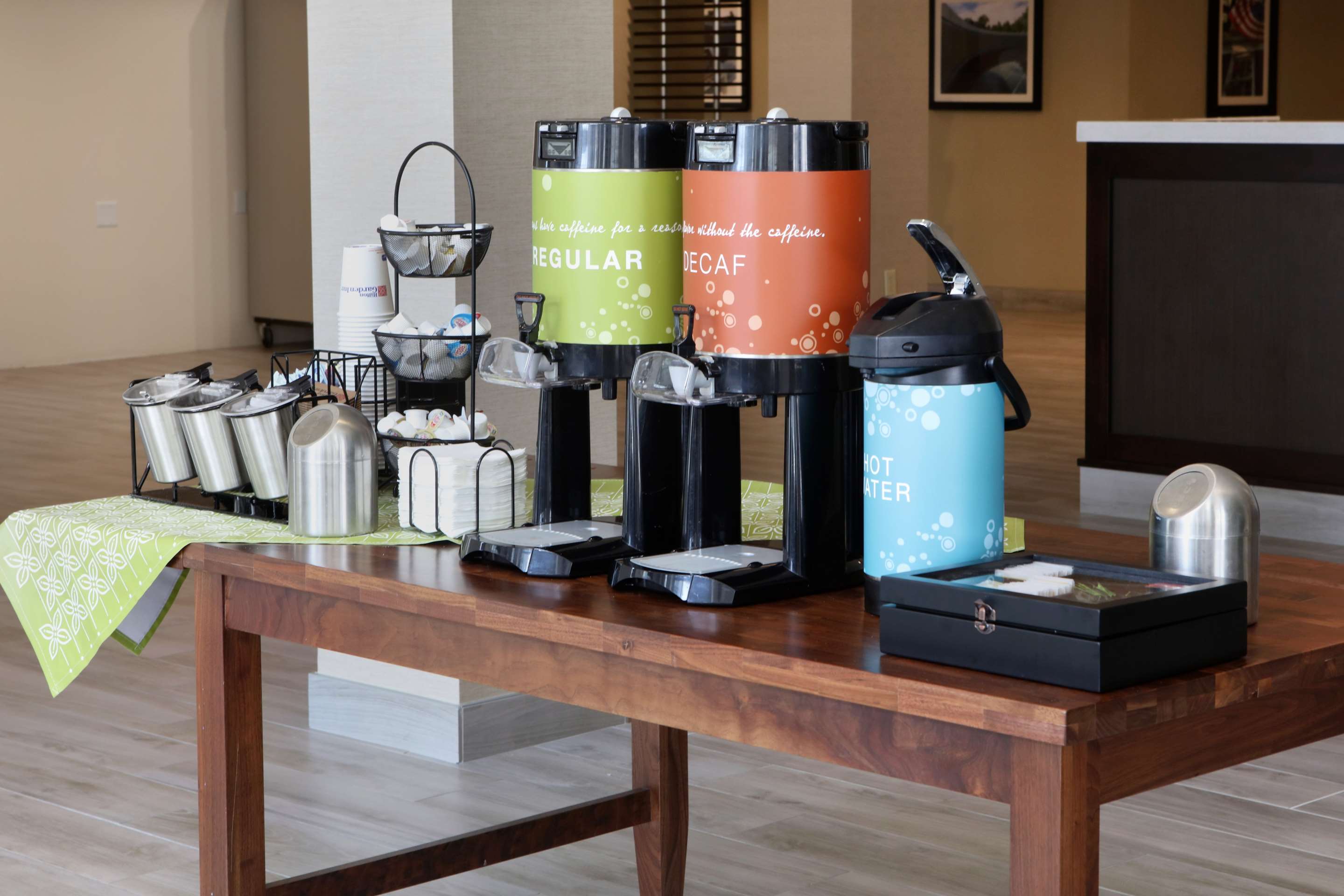 Restaurant | Hilton Garden Inn Reagan National Airport