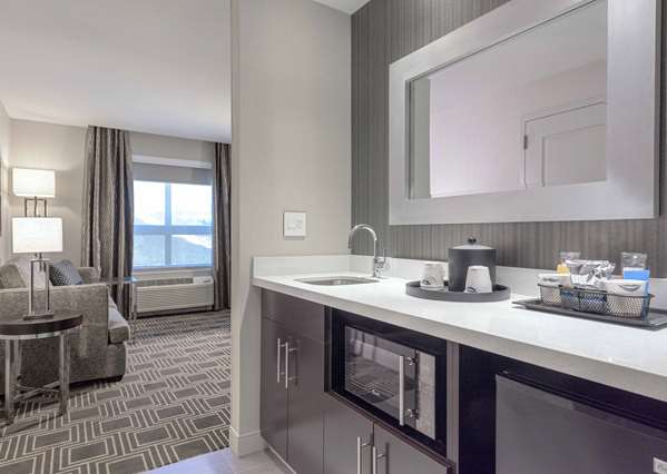  - Hampton Inn Worcester