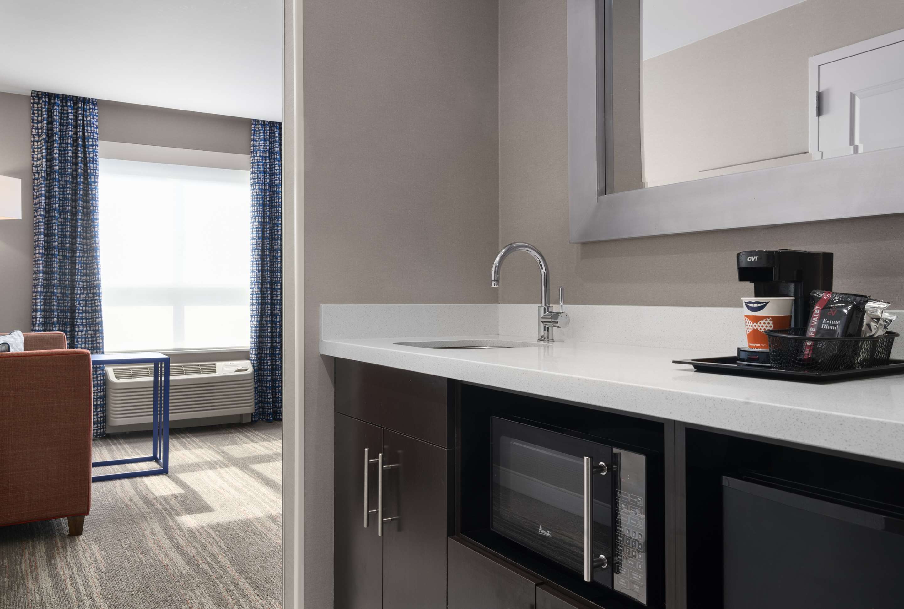 Guest room