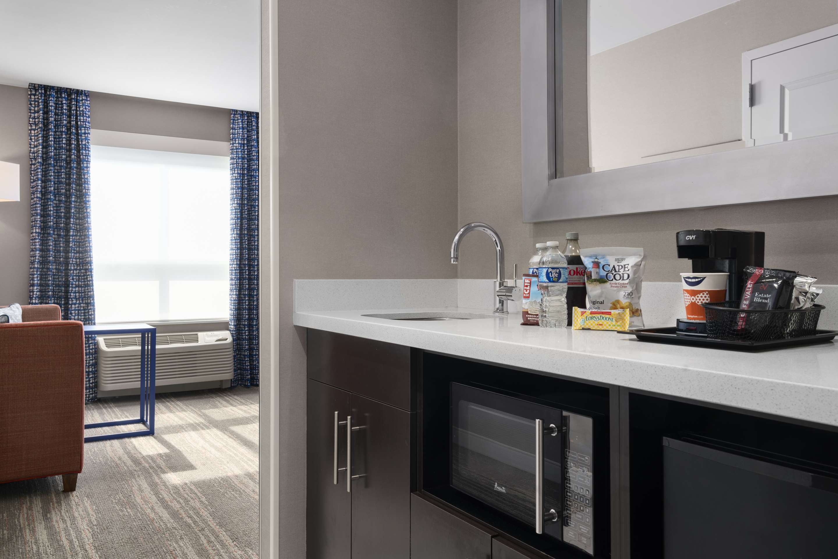 Guest room