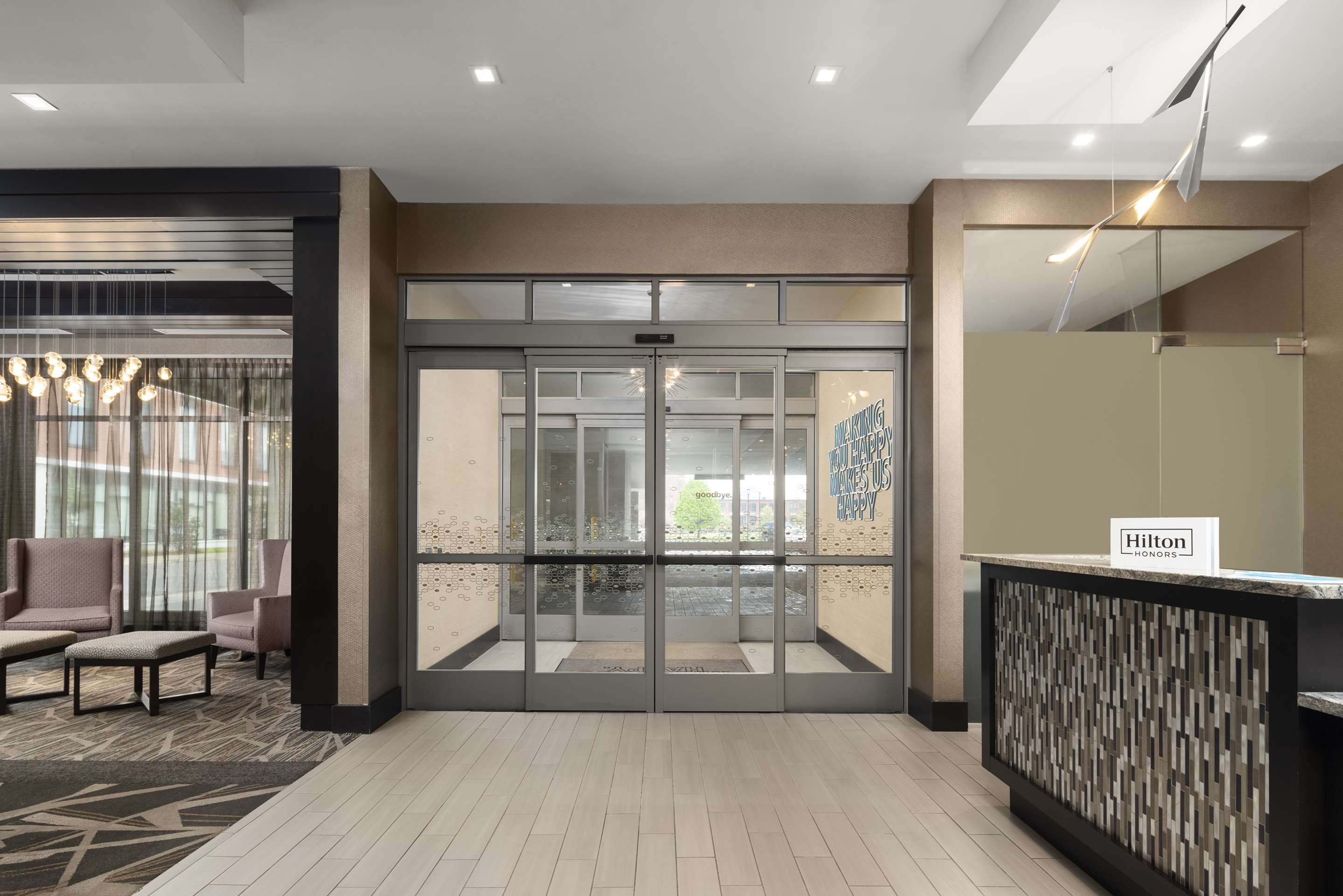 Lobby | Hampton Inn & Suites Worcester