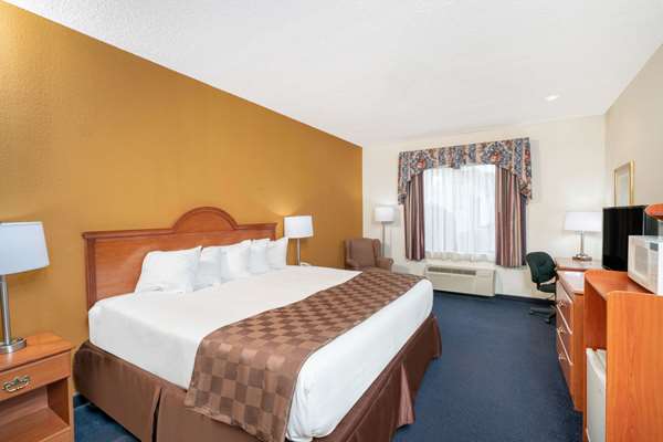  - Baymont Inn & Suites Albany