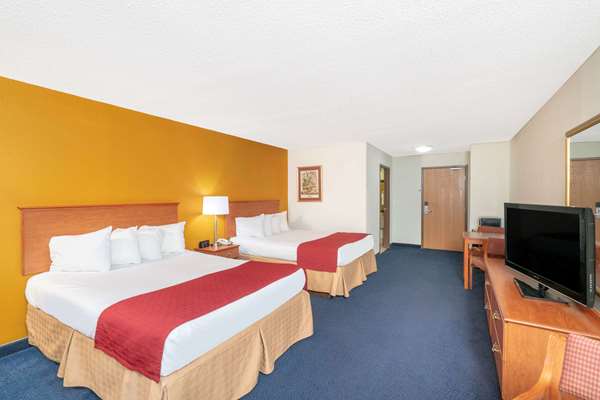 Suite - Baymont Inn & Suites Albany