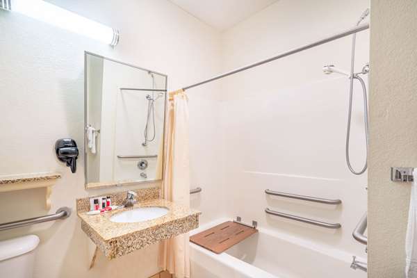  - Baymont Inn & Suites Albany