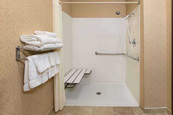  - Baymont Inn & Suites North Oklahoma City
