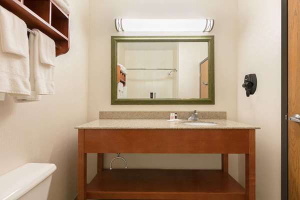  - Baymont Inn & Suites North Oklahoma City