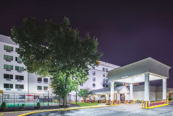 Exterior view - La Quinta Inn & Suites Capitol Heights - I-95 & I-495, Exit 15