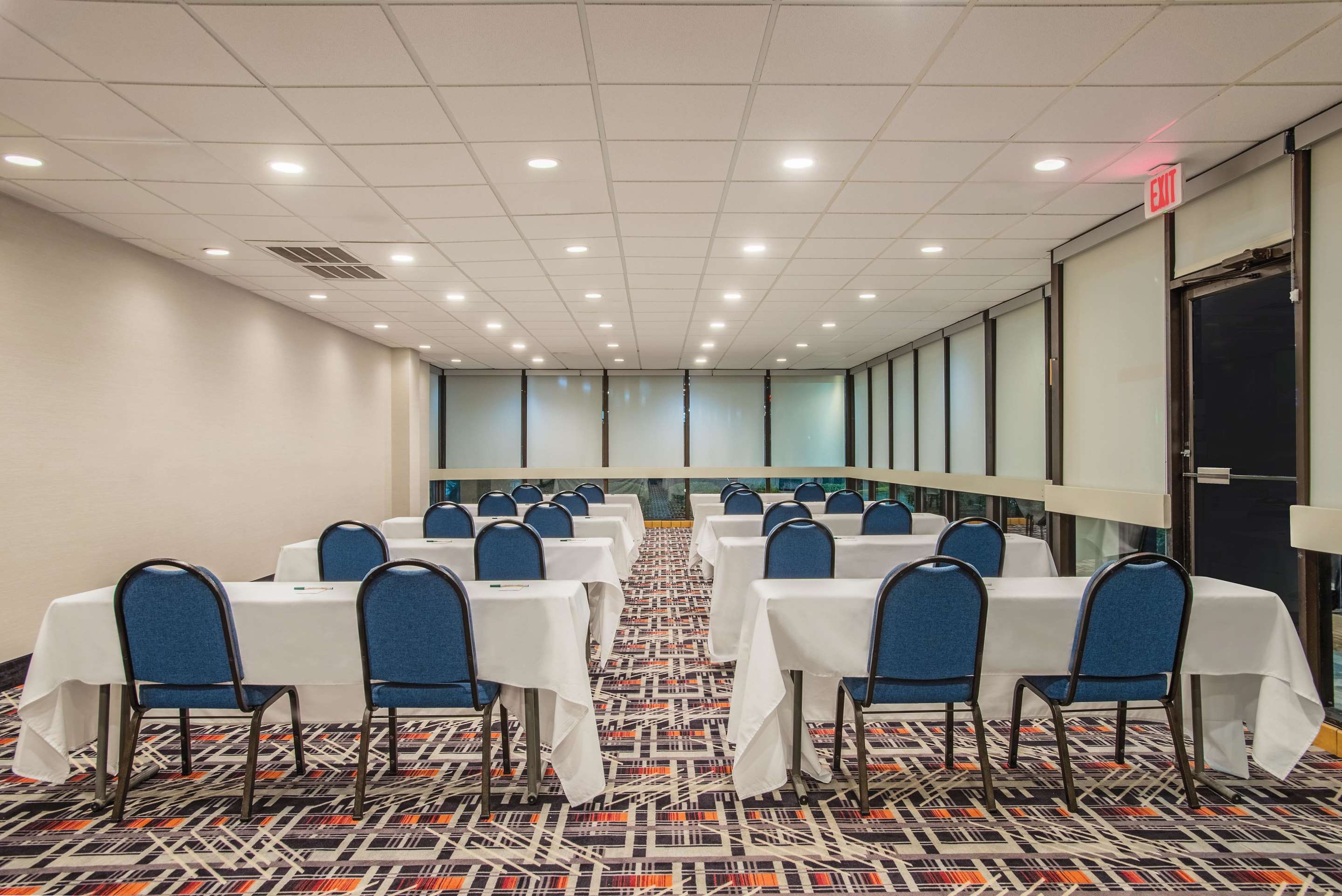 Meeting Room | La Quinta Inn & Suites by Wyndham DC Metro Capital Beltway