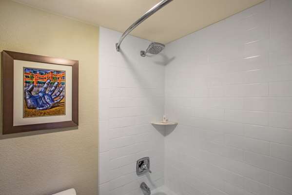  - La Quinta Inn & Suites Capitol Heights - I-95 & I-495, Exit 15