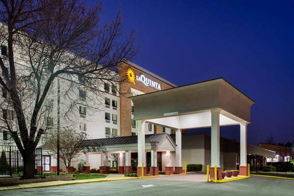 Exterior view - La Quinta Inn & Suites Capitol Heights - I-95 & I-495, Exit 15