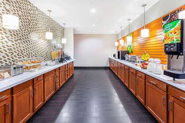  - La Quinta Inn & Suites Luling - I-10, Exit 632