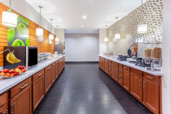  - La Quinta Inn & Suites Luling - I-10, Exit 632