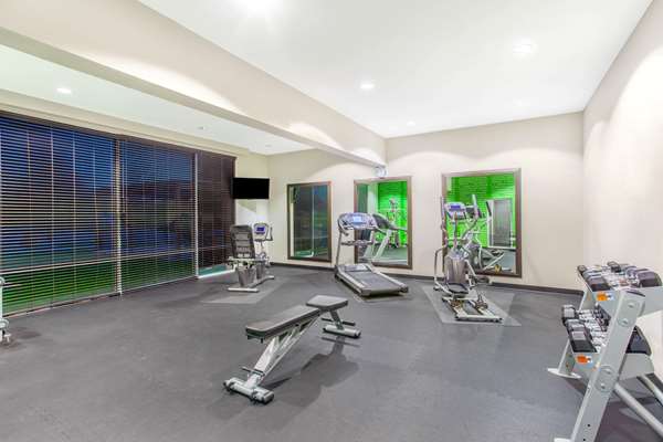 Fitness/ Exercise Room - La Quinta Inn & Suites Luling - I-10, Exit 632