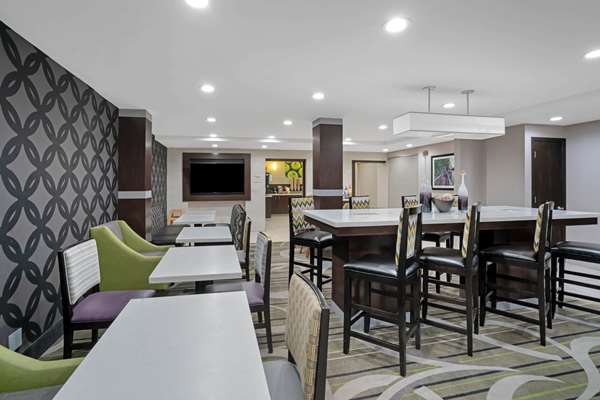  - La Quinta Inn & Suites North Powell - I-75, Exit 112