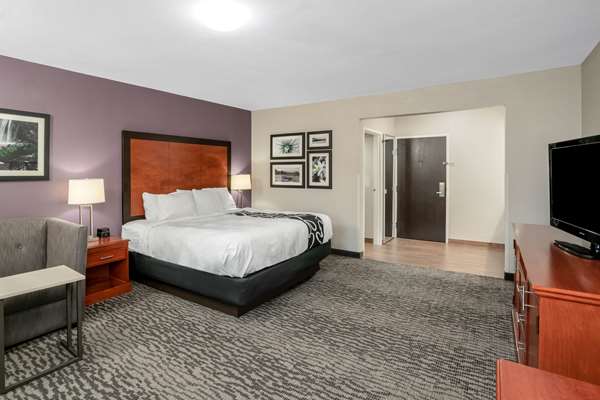 Suite - La Quinta Inn & Suites North Powell - I-75, Exit 112