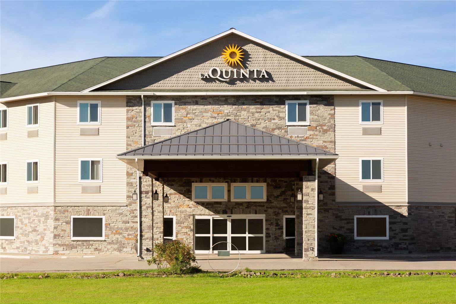 La Quinta Inn & Suites Fairbanks Airport