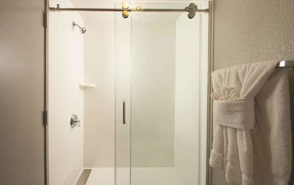  - La Quinta Inn & Suites East Point - I-85, Exit 73