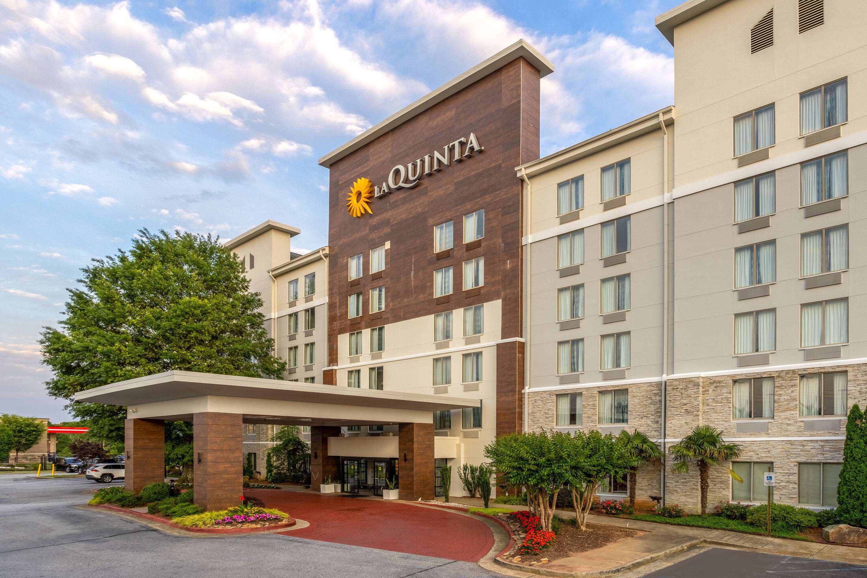 Exterior | La Quinta by Wyndham Atlanta Airport North