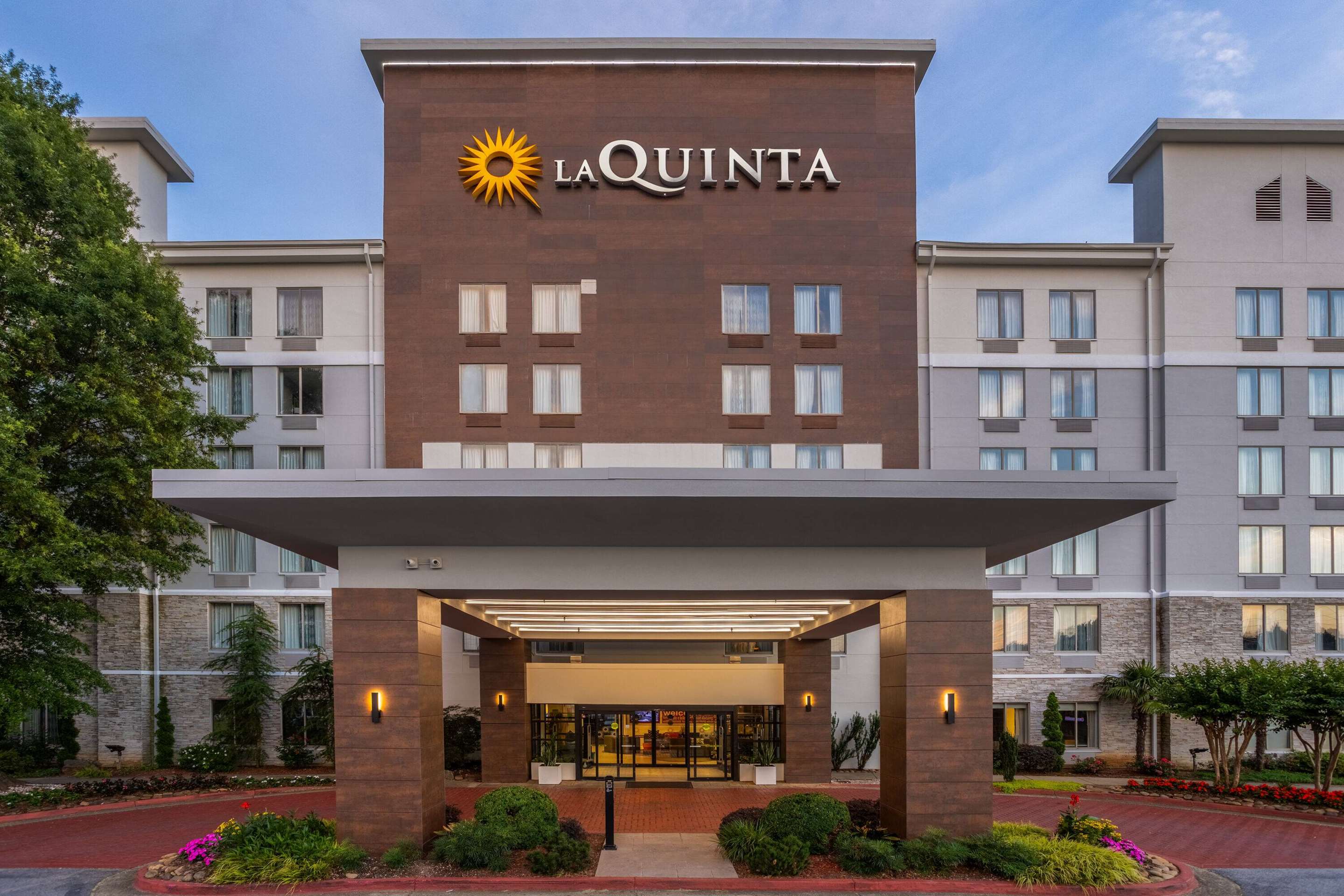 Exterior | La Quinta by Wyndham Atlanta Airport North