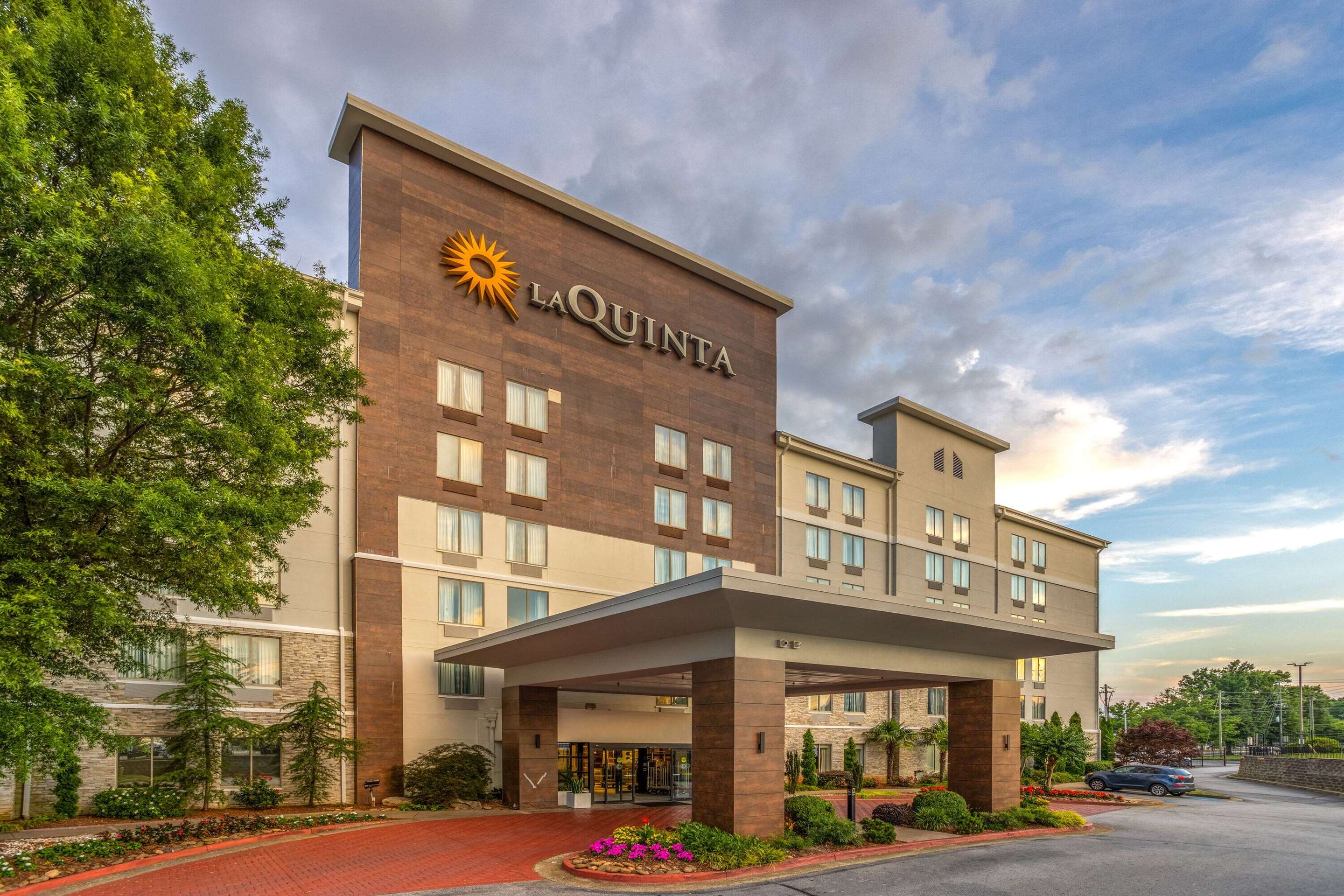 Exterior | La Quinta by Wyndham Atlanta Airport North