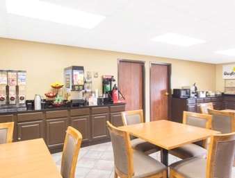 Restaurant - Days Inn Phenix City