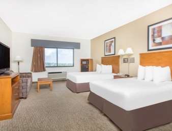 Suite - Days Inn Phenix City