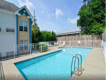 Pool - Days Inn Panama City