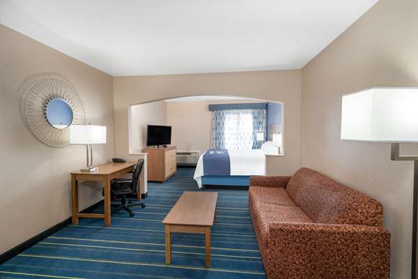  - Days Inn Panama City