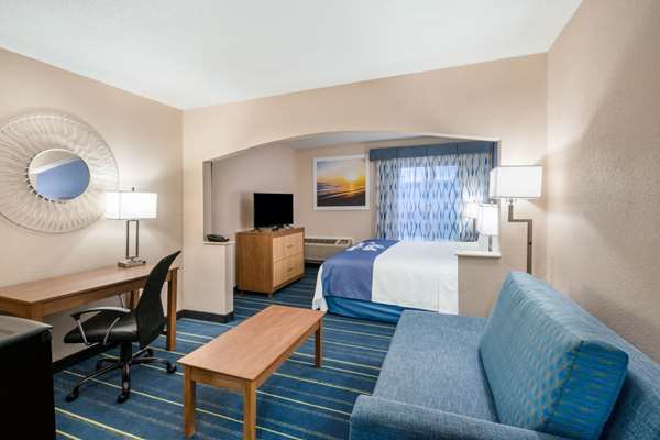  - Days Inn Panama City