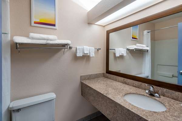  - Days Inn Panama City