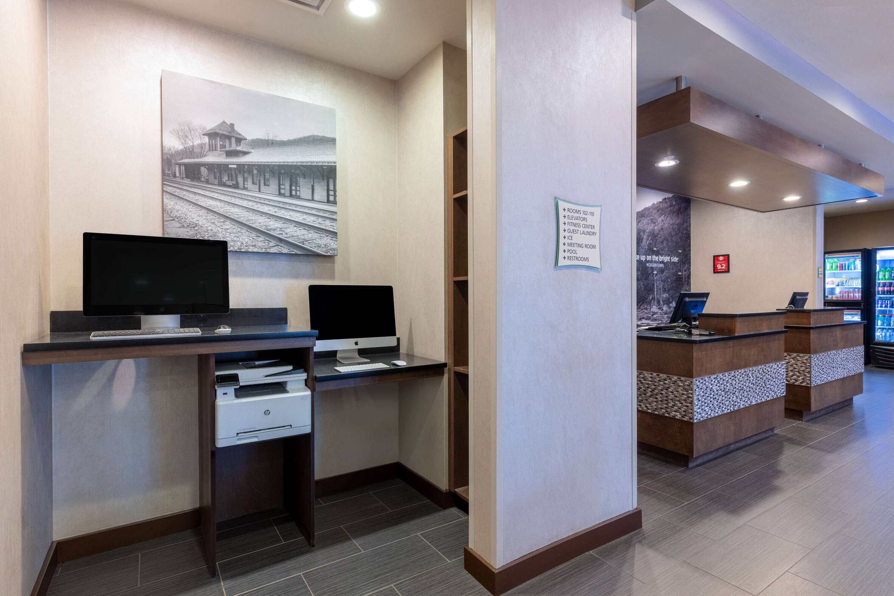 Business Center | La Quinta Inn & Suites by Wyndham Morgantown
