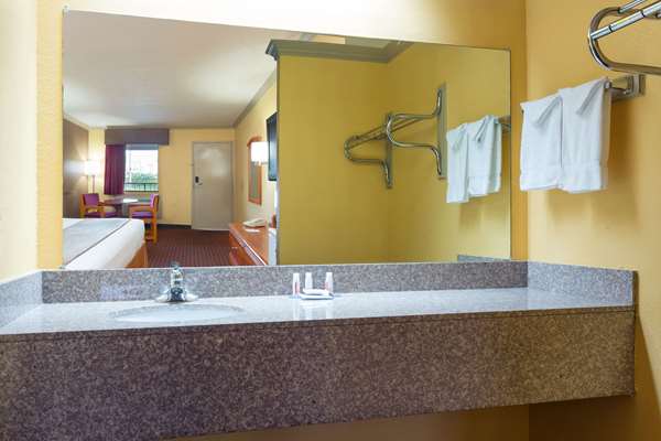  - Baymont Inn & Suites Horn Lake - I-55 & I-69, Exit 289