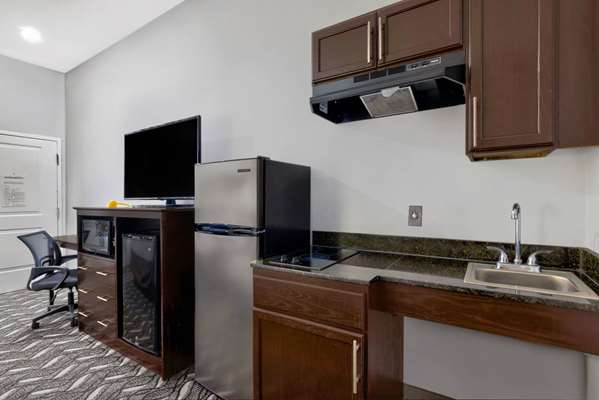 Suite - Studio 6 Extended Stay Hotel Pleasanton
