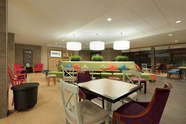  - Home2 Suites by Hilton Airport Milwaukee