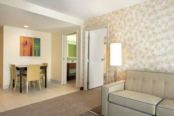  - Home2 Suites by Hilton Airport Milwaukee