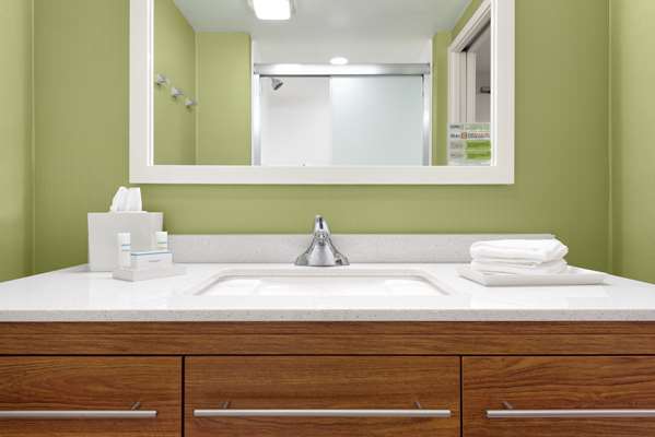  - Home2 Suites by Hilton Airport Milwaukee