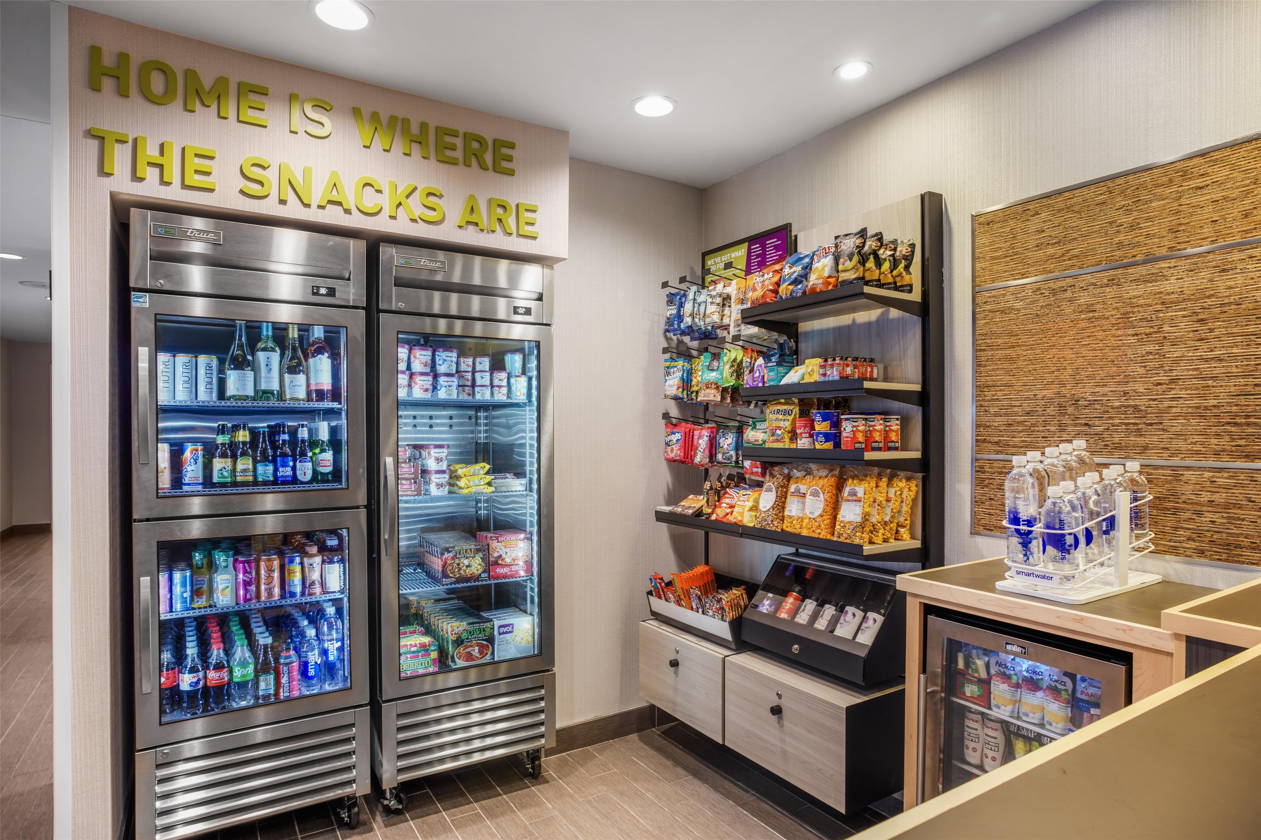 Restaurant | Home2 Suites by Hilton Milwaukee Airport